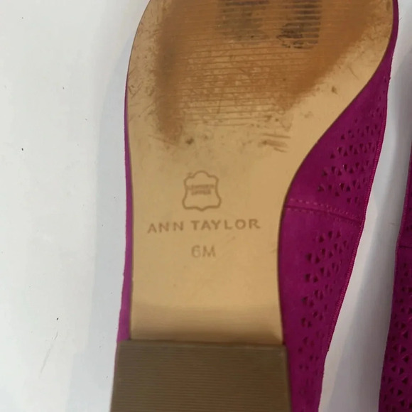 ANN TAYLOR SUEDE LEATHER BALLET FLAT PERFORATED POINTED TOE PADDED FOOTBED 6M - Picture 7 of 8